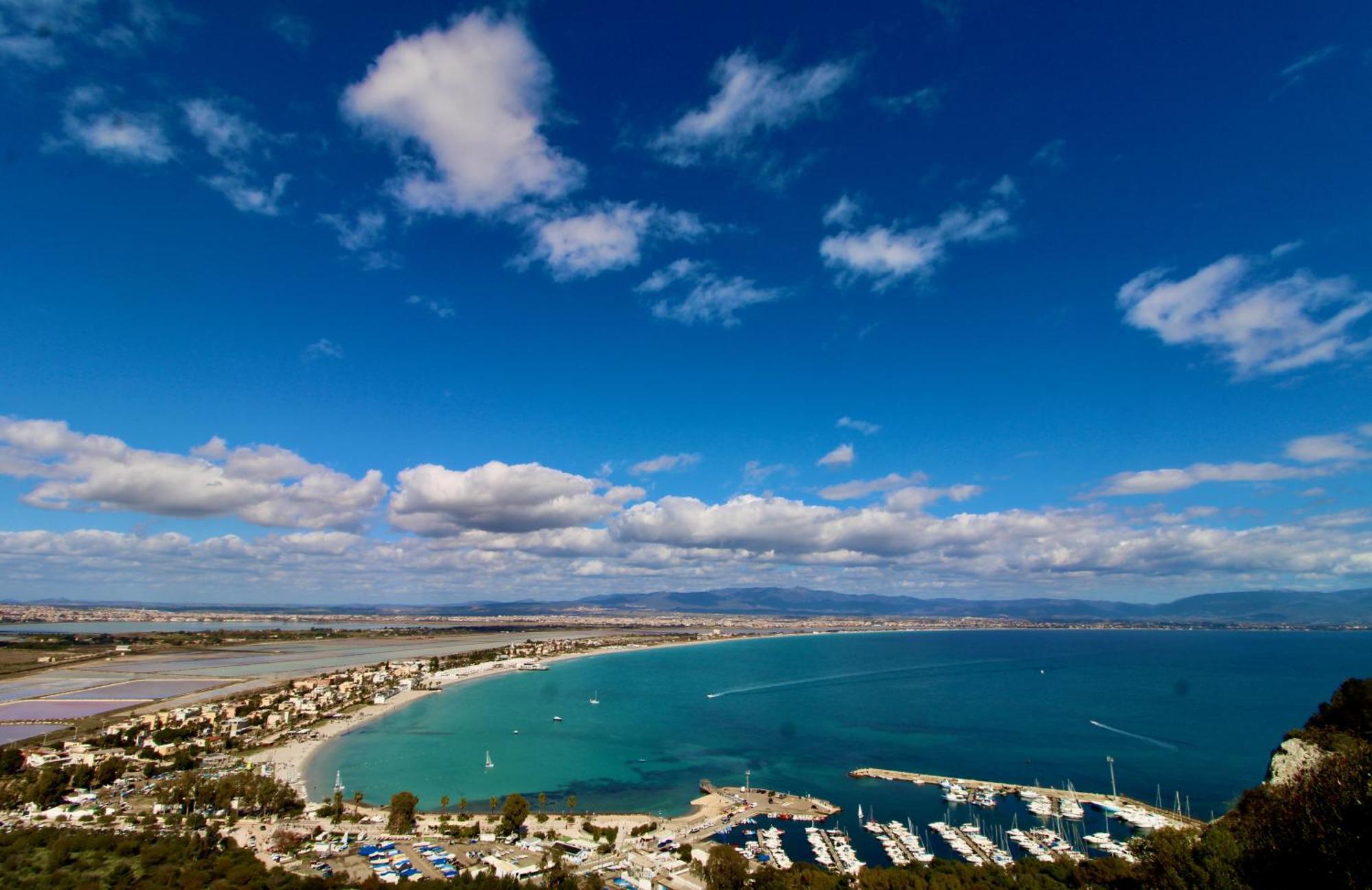 I Giganti Appartement Cagliari Buitenkant foto